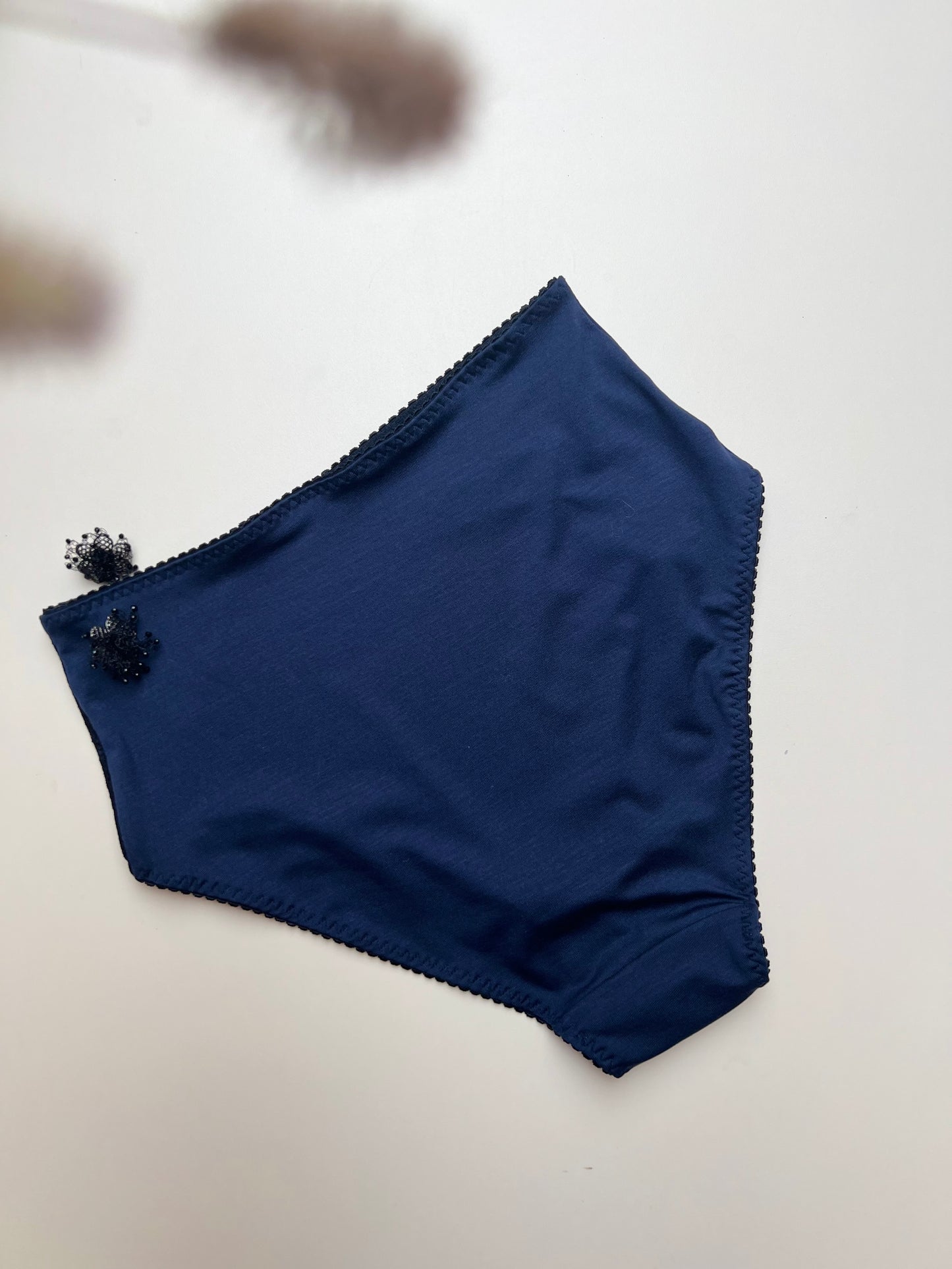 Women’s High-Waist TENCEL™ panties – Dark blue with black lace