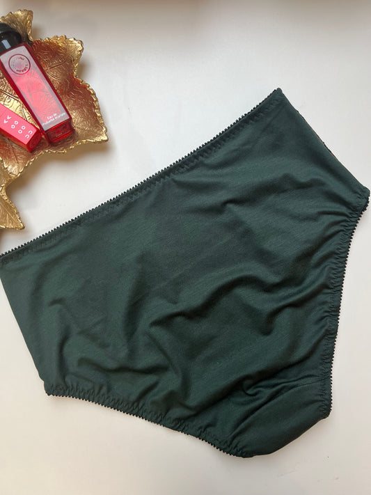 Women’s High-Waist TENCEL™ Panties – Dark green with Lace Accent