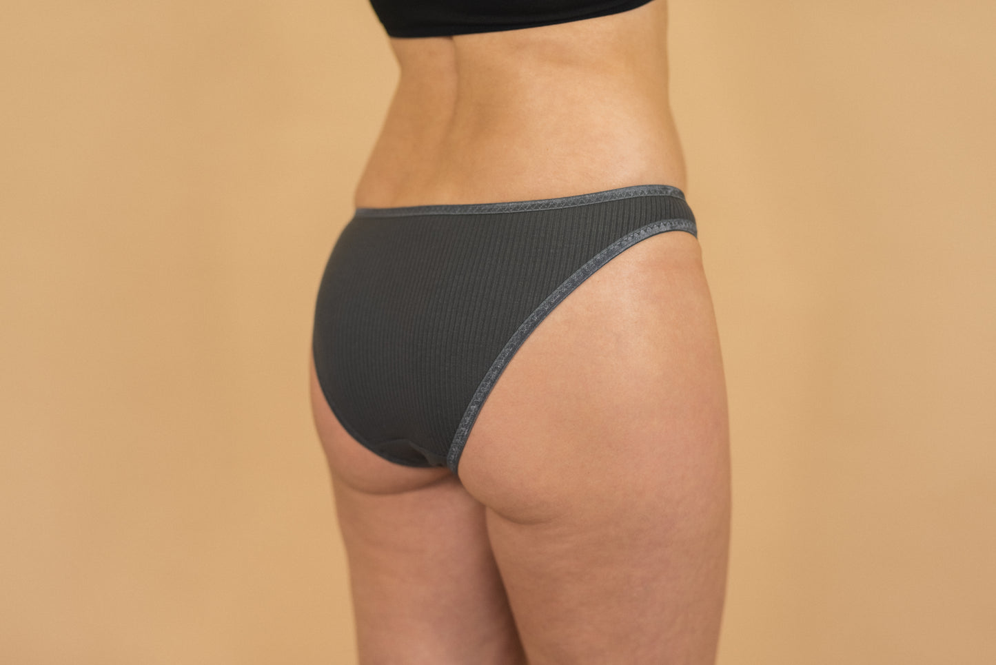 Women’s low-waist panties made of TENCEL™ Modal – graphite grey