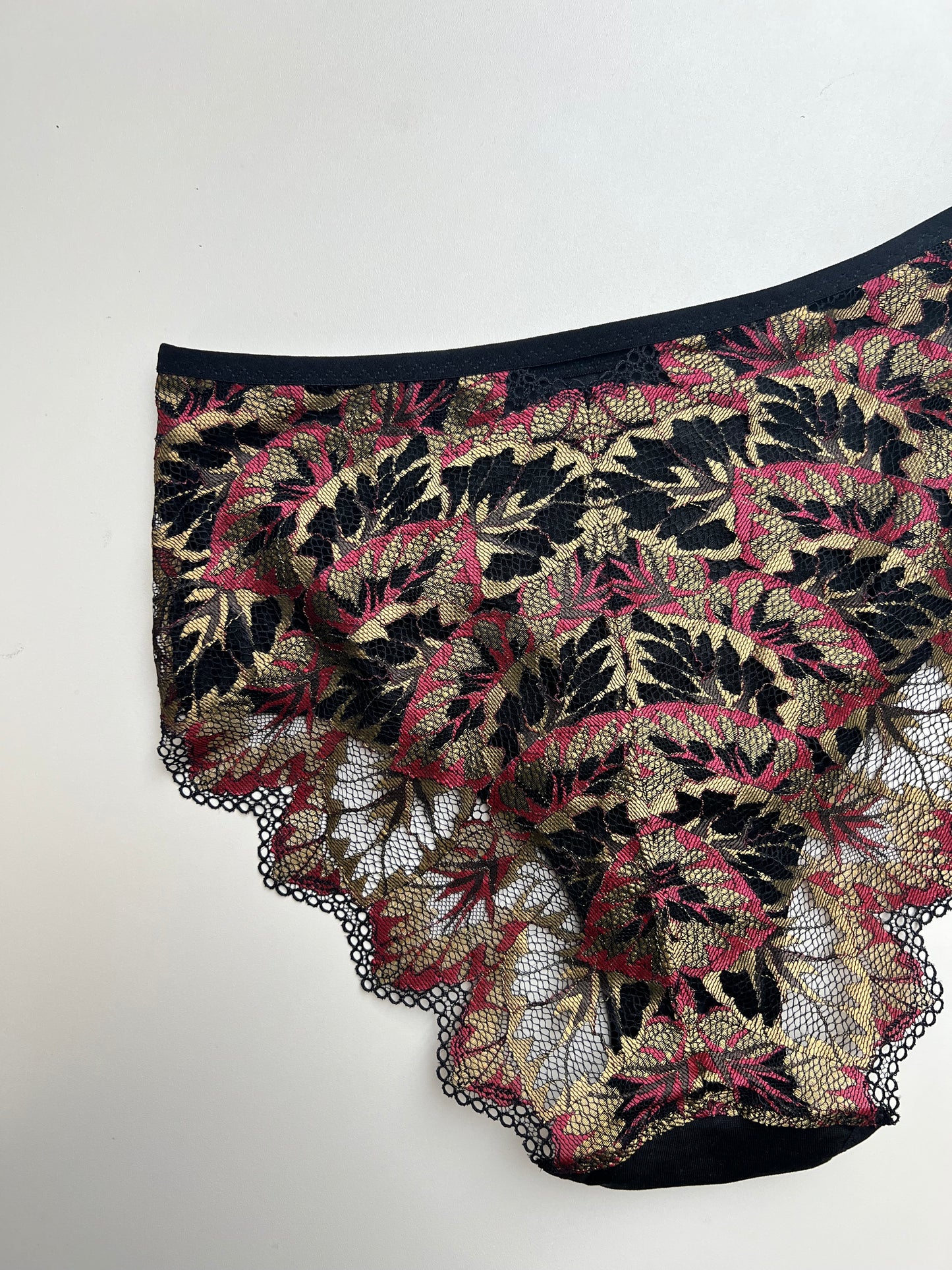 Women’s High-Waist TENCEL™ panties – Black with Lace Back