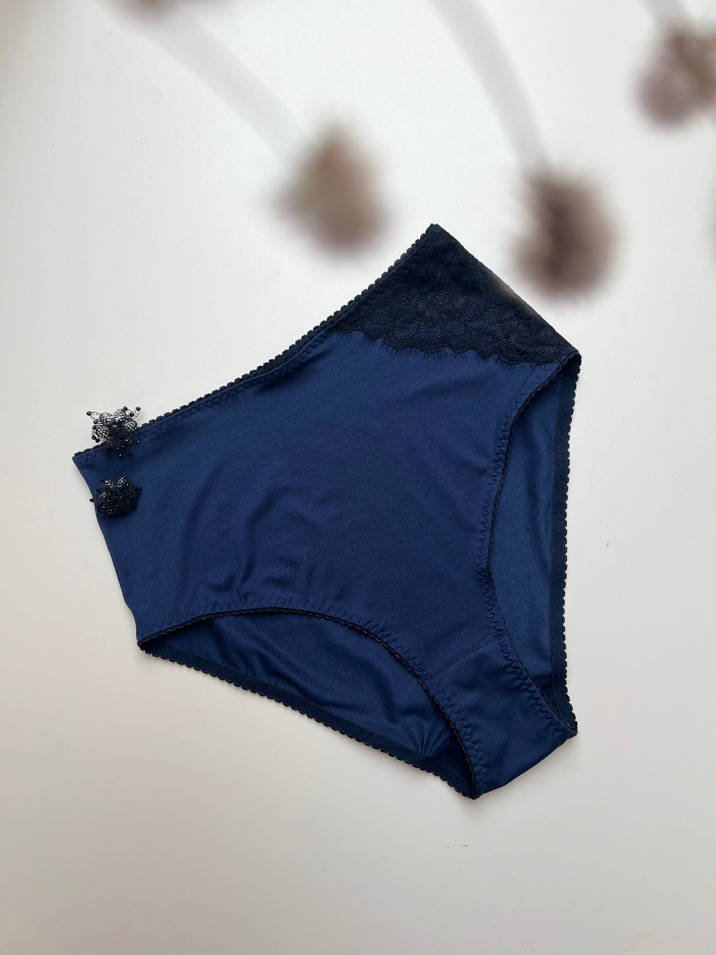 Women’s High-Waist TENCEL™ panties – Dark blue with black lace