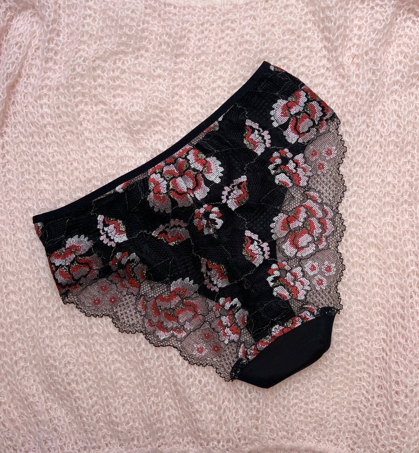 Women’s Medium-Waist TENCEL™  black panties with Lace