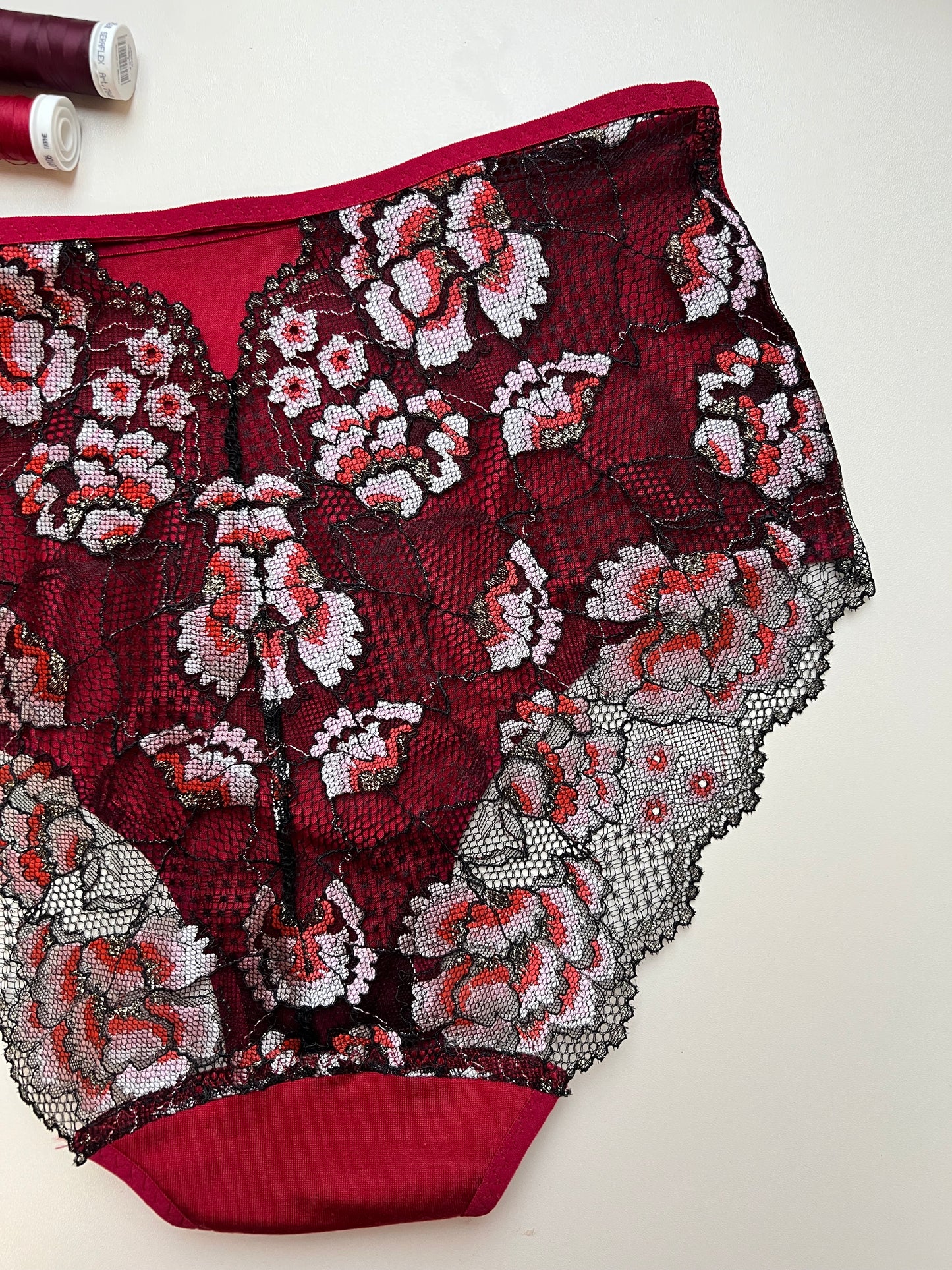 Women’s High-Waist TENCEL™  red panties with Lace