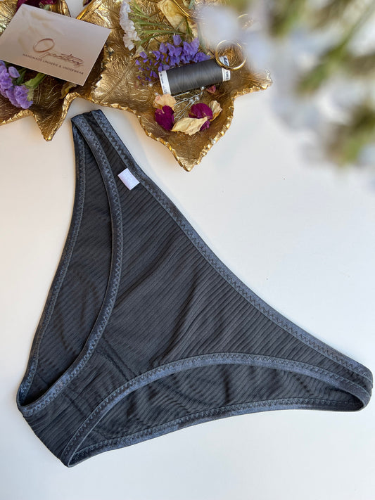 Women’s low-waist panties made of TENCEL™ Modal – graphite grey